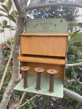 Bar à oiseaux