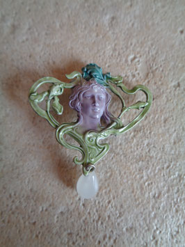 Broche romantique