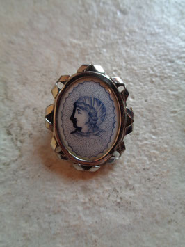 Broche portrait porcelaine