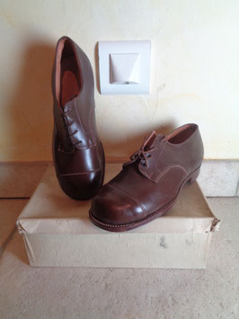 Chaussures 40's P.33