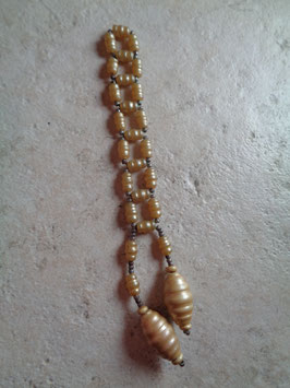 Cravate perles