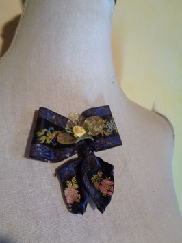 Noeud brocard floral