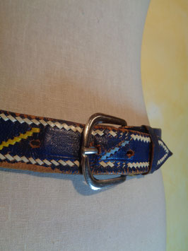 Ceinture bleue brodée