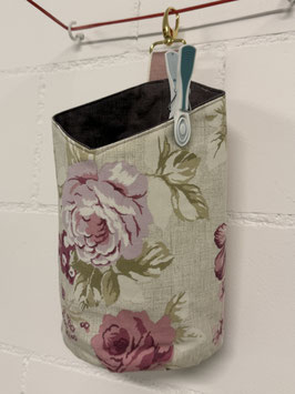 Wäscheklammerbeutel beige mit altrosa Rosen