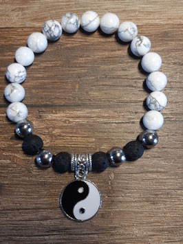 Duo toi et moi  Lot de 2 Bracelets zen : 1 homme et 1 femme en howlite et pierre de lave avec charms yin yang