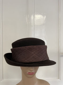 Nr 115. hoed bruin