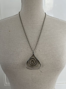 nr 050 metalen vintage ketting