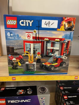 LEGO® City 77943 Feuerwache – Starterset