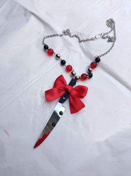 Collier Bloody Knife