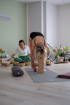 Yin Yoga mit tibetischen Klangschalen 60 Min.