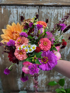 Überrachungsstrauss mit Saison Blumen