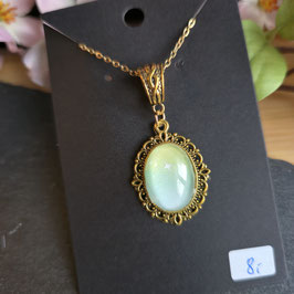 Kette mit kleinem Anhänger  Grün