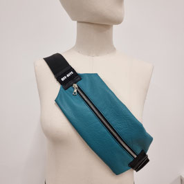 LEATHER OFF-KITE turquoise & a silver Riri zipper