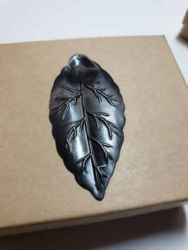 Vintaj Arte Metal Bay Leaf