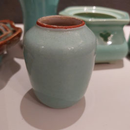 Prachtig brocante potje of vaasje van blauwgroen aardewerk, afmetingen 10 x 8 cm
