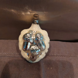 B1039 oude kerstbal zilver eikenblad met 3 eikels 6 cm