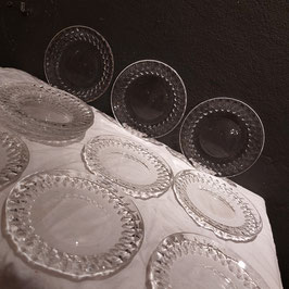 prachtige brocante geslepen bordjes van kristal, diameter 12,5 cm prijs per set van 6 stuks