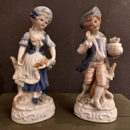 Mooie vintage porseleinen set van jongen en meisje van het befaamde Capodimonte, hoogte 21 cm prijs voor de set