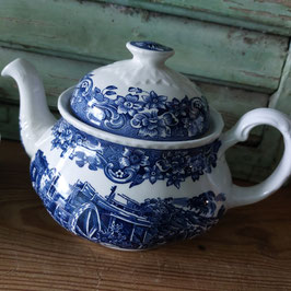 Mooie brocante Engelse theepot blauw wit van Royal Tudor, afmetingen 15 x 17 cm