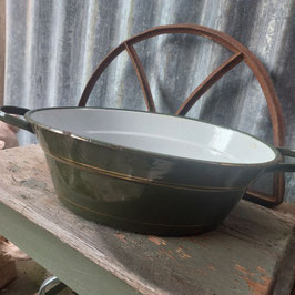 Mooie oude brocante emaille teil donkergroen met gouden biezen, afmetingen zonder handvaten 33 x 26 x 11 cm