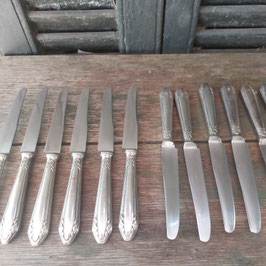 Prachtige Franse art deco zwaar verzilverde broodmessen, gemerkt, lengte 20 cm per set van 6 stuks