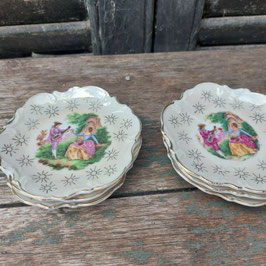 Leuke Franse brocante petit fours bordjes iriserend, 10 cm, prijs voor de set van 6