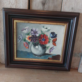Prachtig brocante olieverfschilderij met bloemen op paneel in lijst, 39 x 45 cm