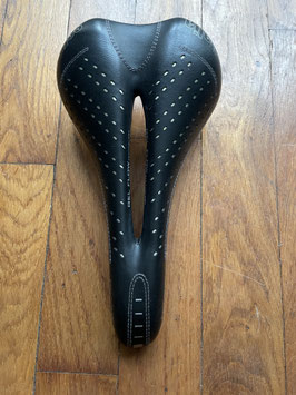 SELLE ITALIA  DISCOVER GEL FLOW