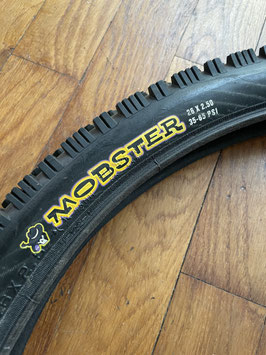MAXXIS MOBSTER 2.5