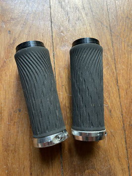 SRAM