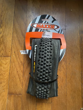 MAXXIS LARSEN