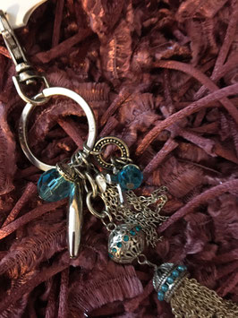 Modeschmuck Schlüssel-, oder Taschenanhänger mit türkis Perlen