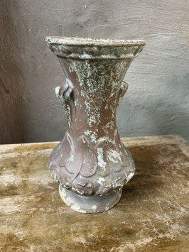 Französische Eisenvase mit schöner Patina