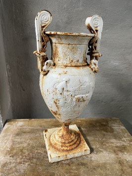 Antike französische Eisenvase