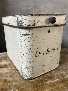 Dekorative sehr schöne Blechkiste mit sehr schöner Patina