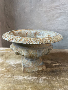 Französische Eisenschale im schönem Patina Kleid