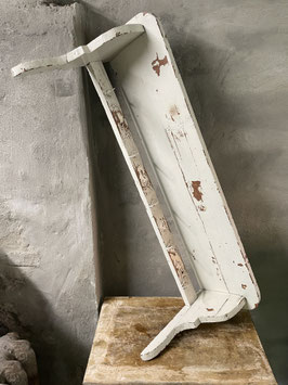 Antike Wandgarderobe im orig. Lack