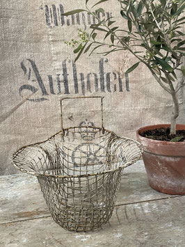 Alter Draht Wandkorb