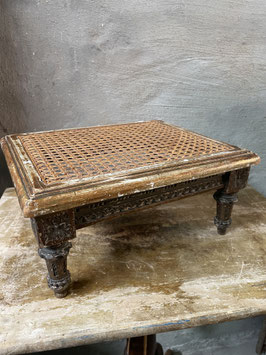 Antiker französischer Hocker mit Wienergeflecht
