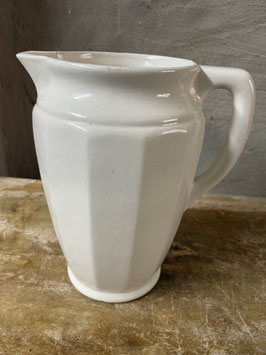 Keramik Krug in besonderer Form