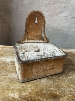 Alte Blechschatulle mit schöner Patina
