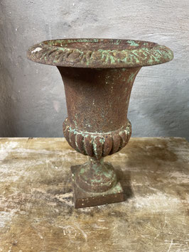 Französischer Eisenpokal mit sehr schöner Patina