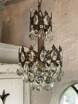 Wunderschöner franz. Deckenlüster mit schweren Glasprismen