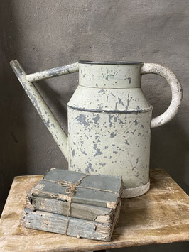 Dekorative Wasserkanne mit schöner Patina
