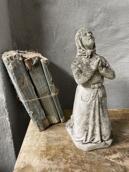 Französische Stein Madonna mit schöner Patina