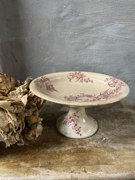 Sehr schöner Gebäckteller auf Fuß mit sehr schöner Patina mit flor. Dekor !