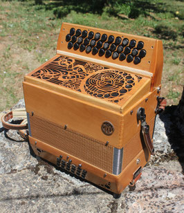 Accordéon Occasion TBE Sérafini SANFONA 3,  3 rangées 18 basses, plan Pignol