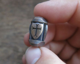 1 Silver Big Trinity Bead ,,Shields"