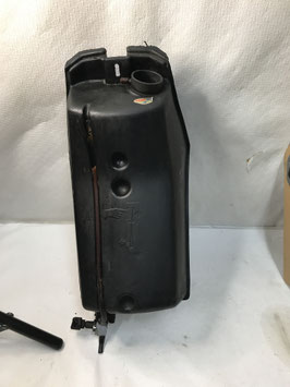 RÉSERVOIR PEUGEOT 105  + robinet essence      EMPL Et3