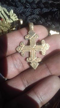 Croix éthiopienne en Laiton Trinity